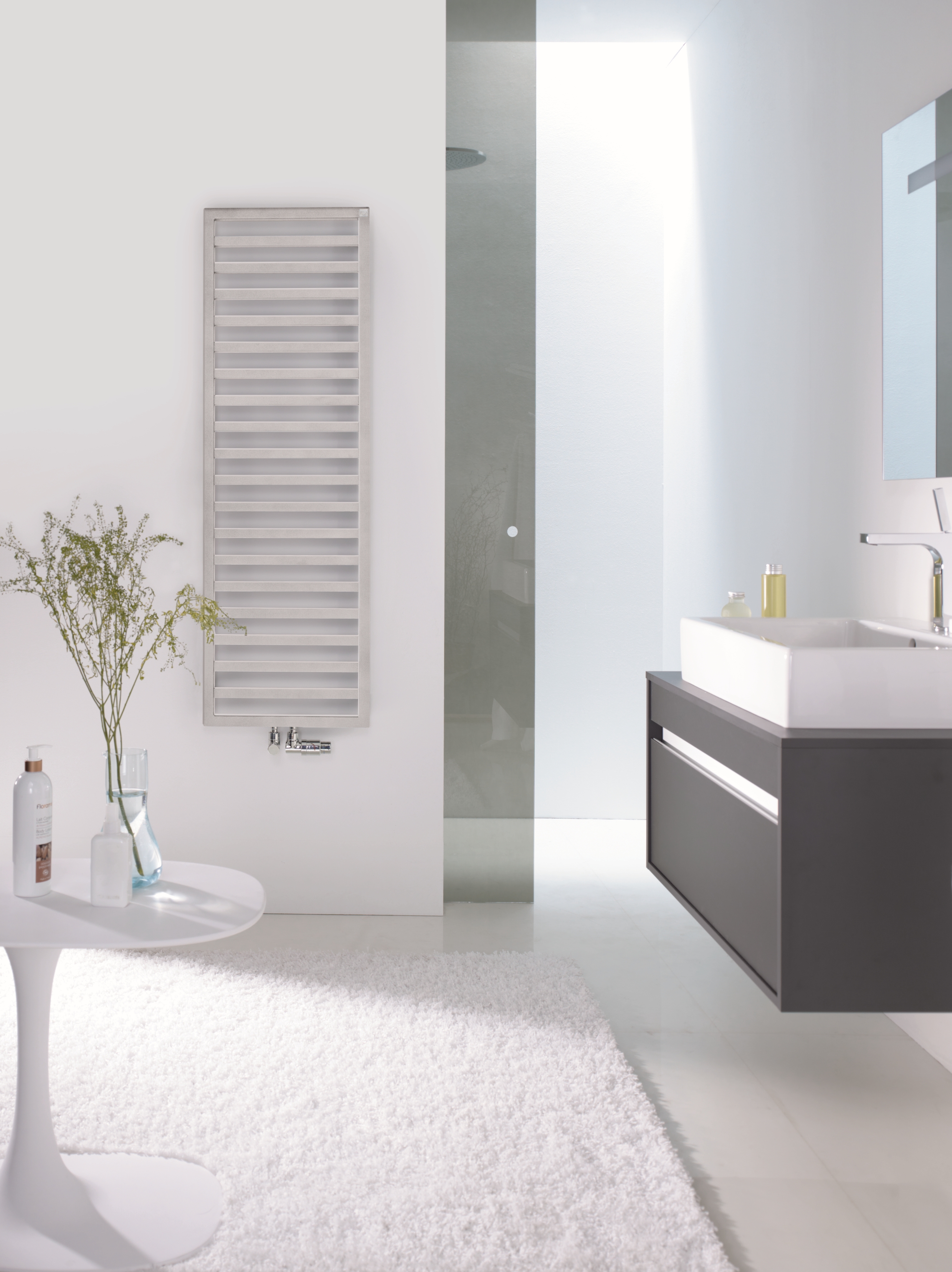 Zehnder Quaro calorifer de baie scară 140x45 cm QAI-140-045