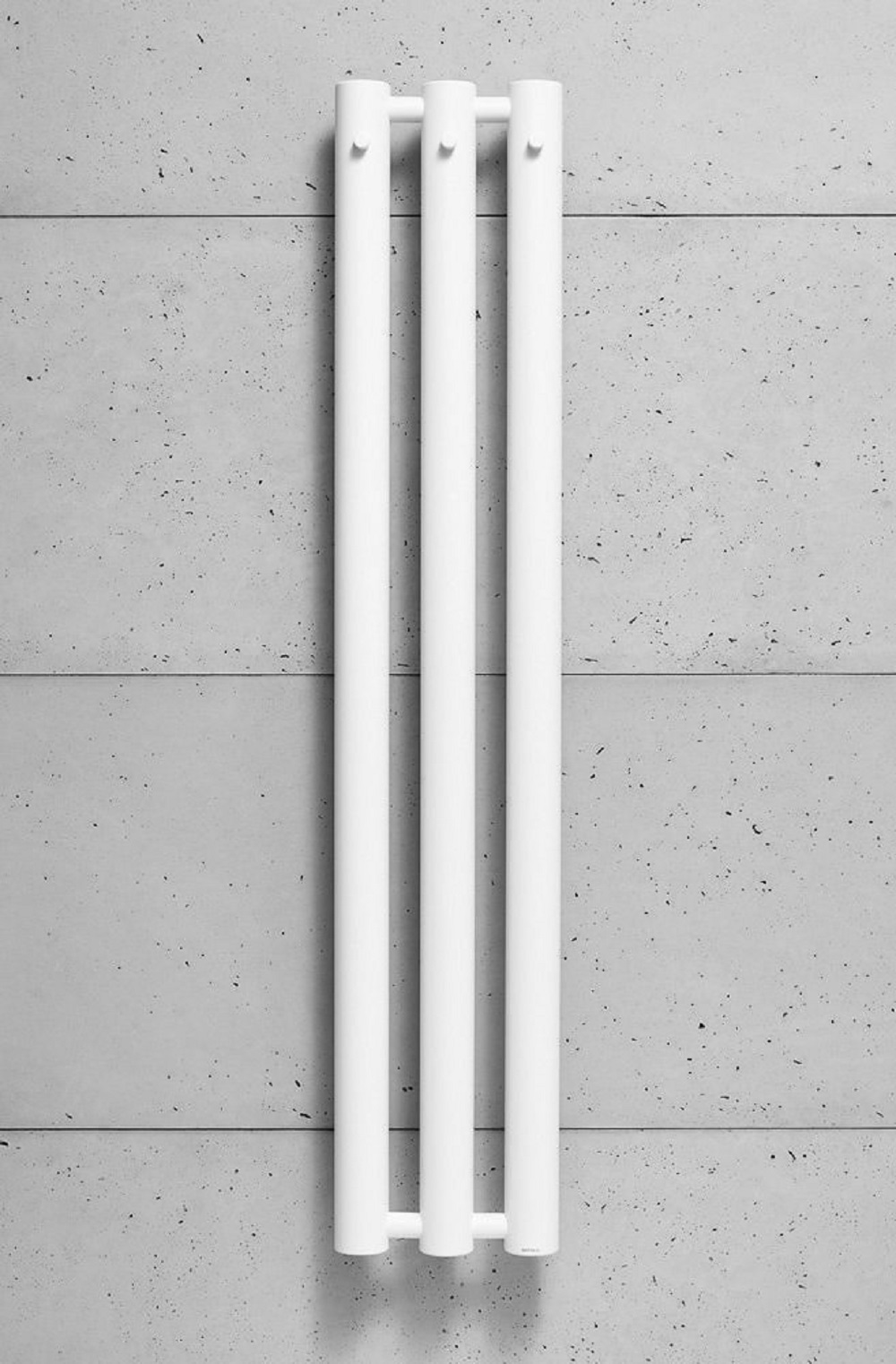 P.M.H. Rosendal Massive calorifer de baie decorativ 150x29.2 cm alb R70/3W