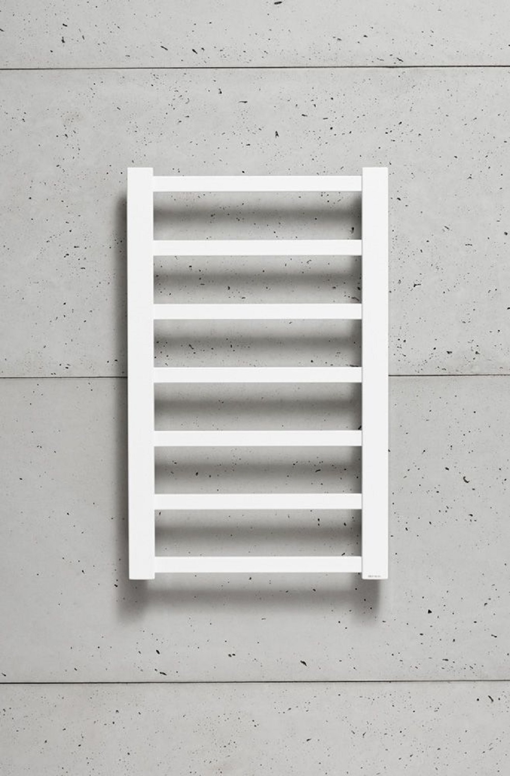 P.M.H. Galeon calorifer de baie decorativ 79.2x50 cm alb G1W