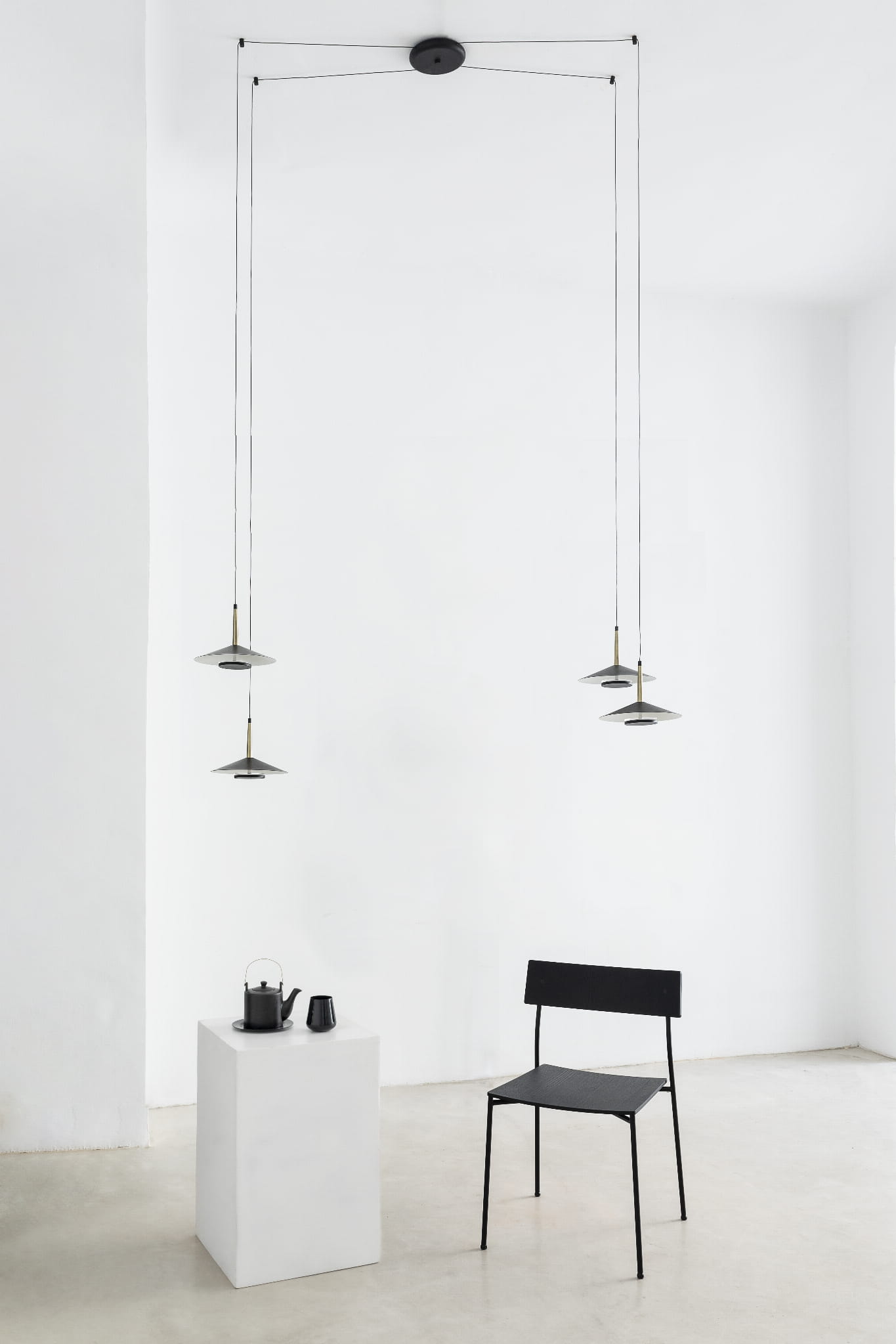 Mantra Orion lampă suspendată 4x8 W negru-alamă 7307